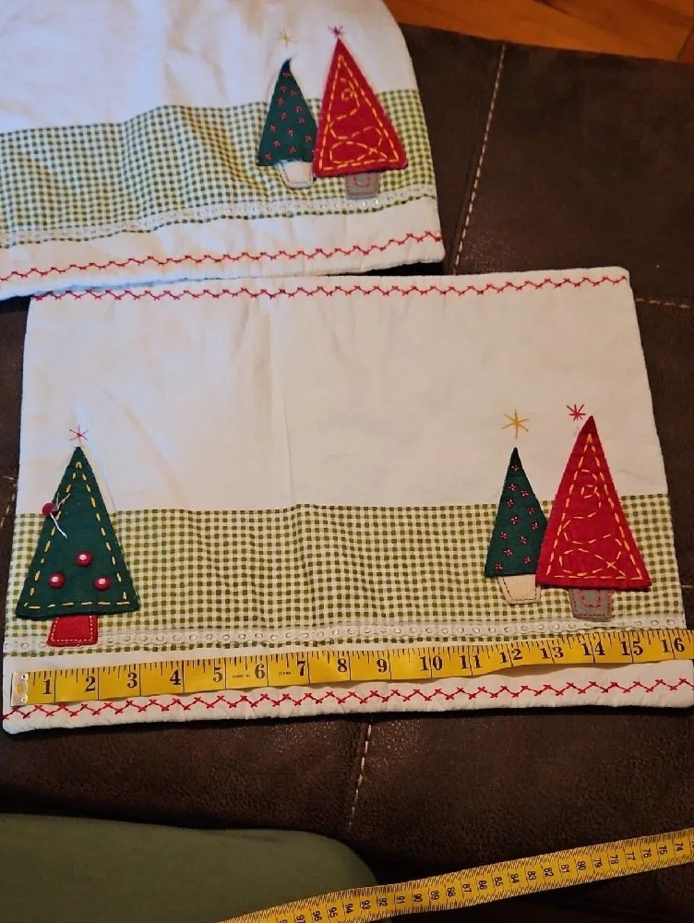 Holiday Tree Placemat Set - Felt Red & Green Christmas Design